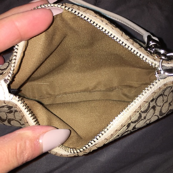 Coach wristlet - Picture 2 of 2